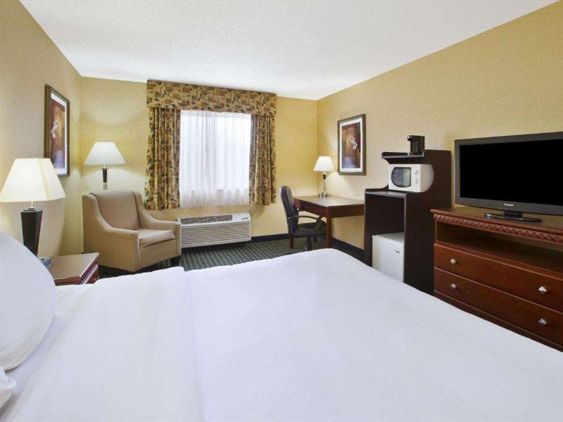 Quality Inn Marshall Near I-69 Buitenkant foto
