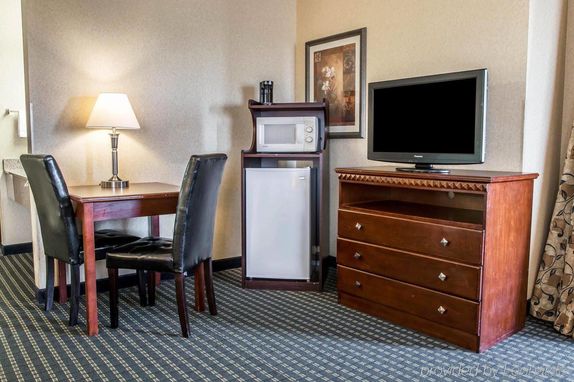 Quality Inn Marshall Near I-69 Buitenkant foto