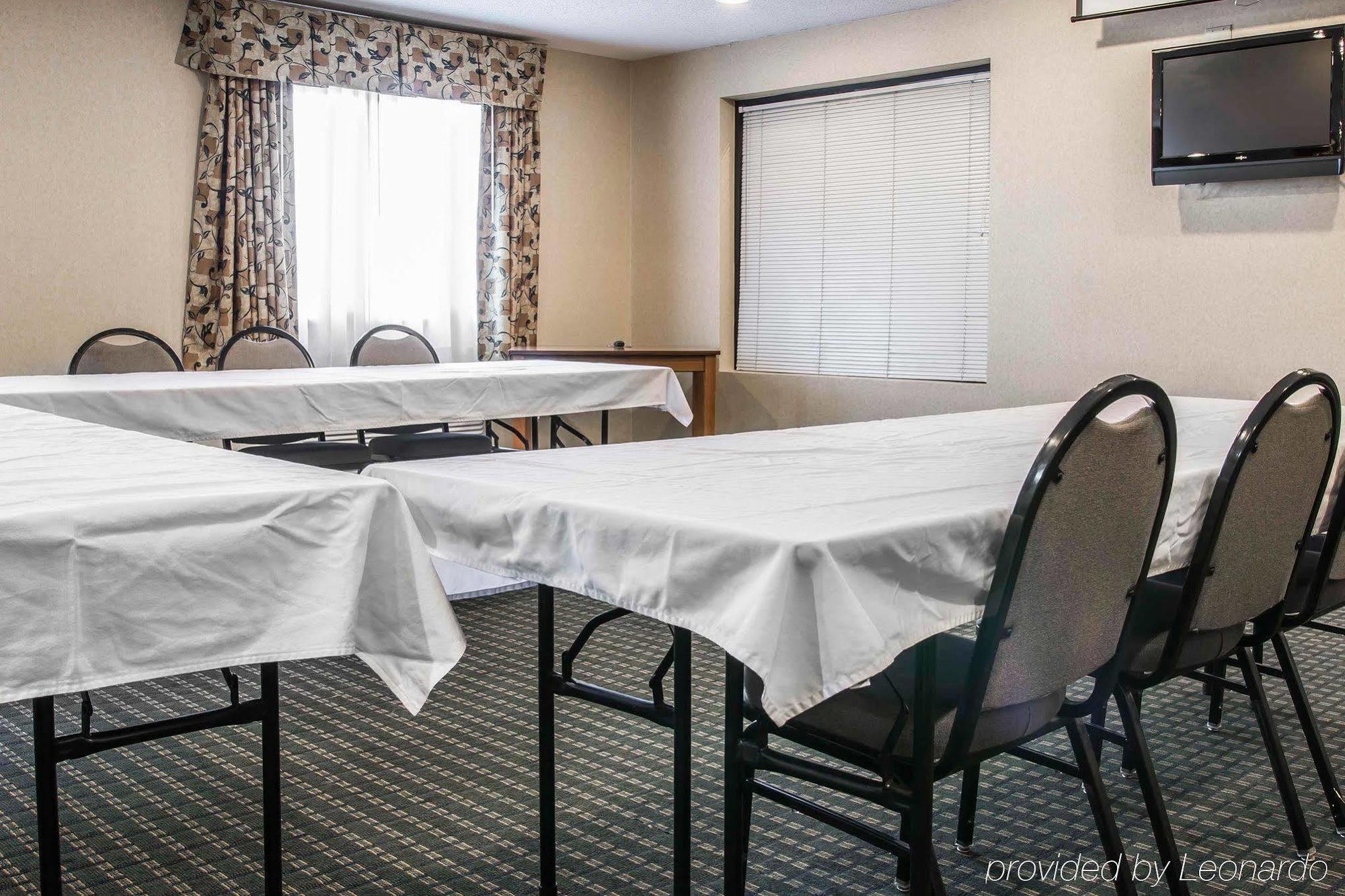 Quality Inn Marshall Near I-69 Buitenkant foto